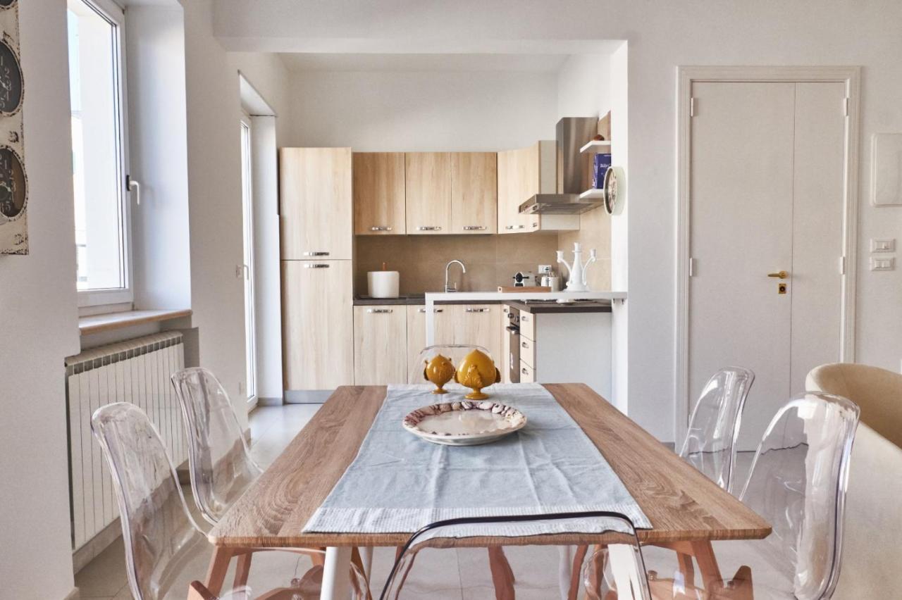 Equorum Delicious Suite - Ostuni Centro Bagian luar foto