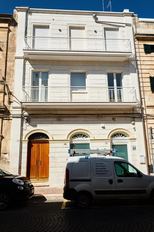 Equorum Delicious Suite - Ostuni Centro Bagian luar foto