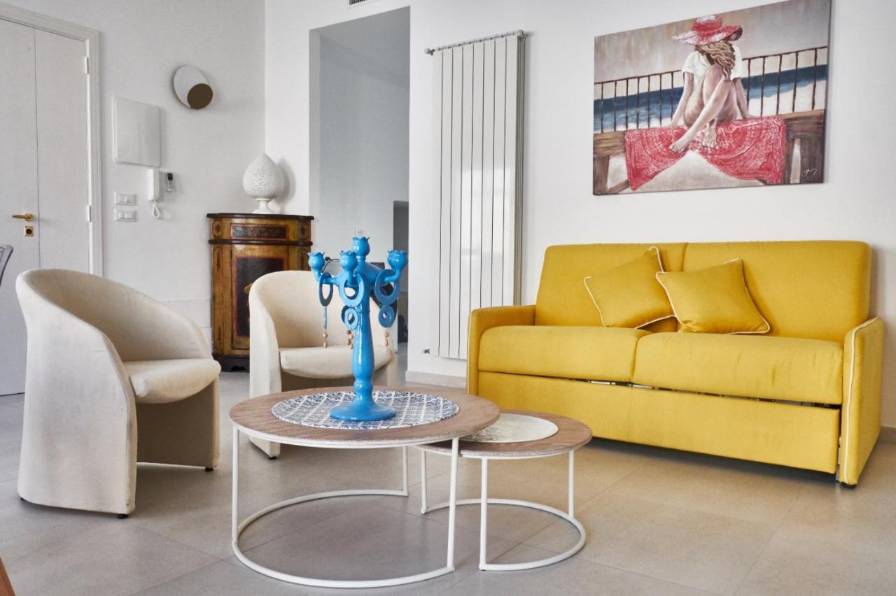 Equorum Delicious Suite - Ostuni Centro Bagian luar foto