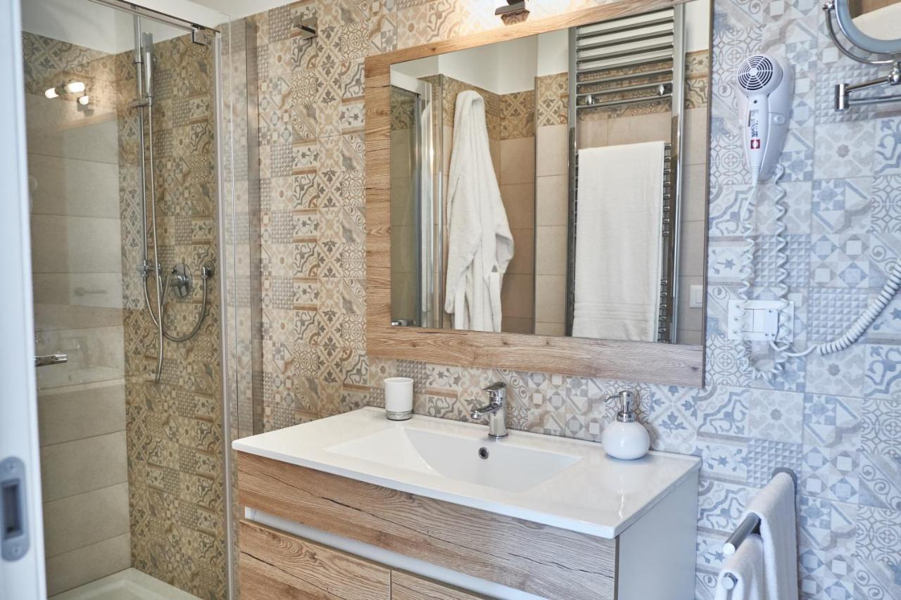 Equorum Delicious Suite - Ostuni Centro Bagian luar foto